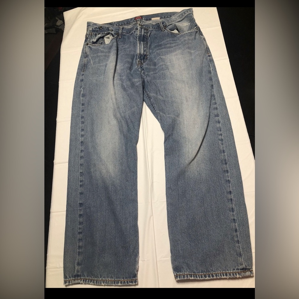 Sean John Hamilton relaxed light blue faded distressed jeans
Men’s 38x32